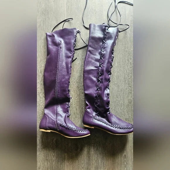 Women's Purple knee-high boots. Moccassion Style. Front Lace Up. Sz 11 - Picture 4 of 7